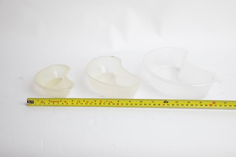 Kidney Dish Clear Plastic Small (priced individually)